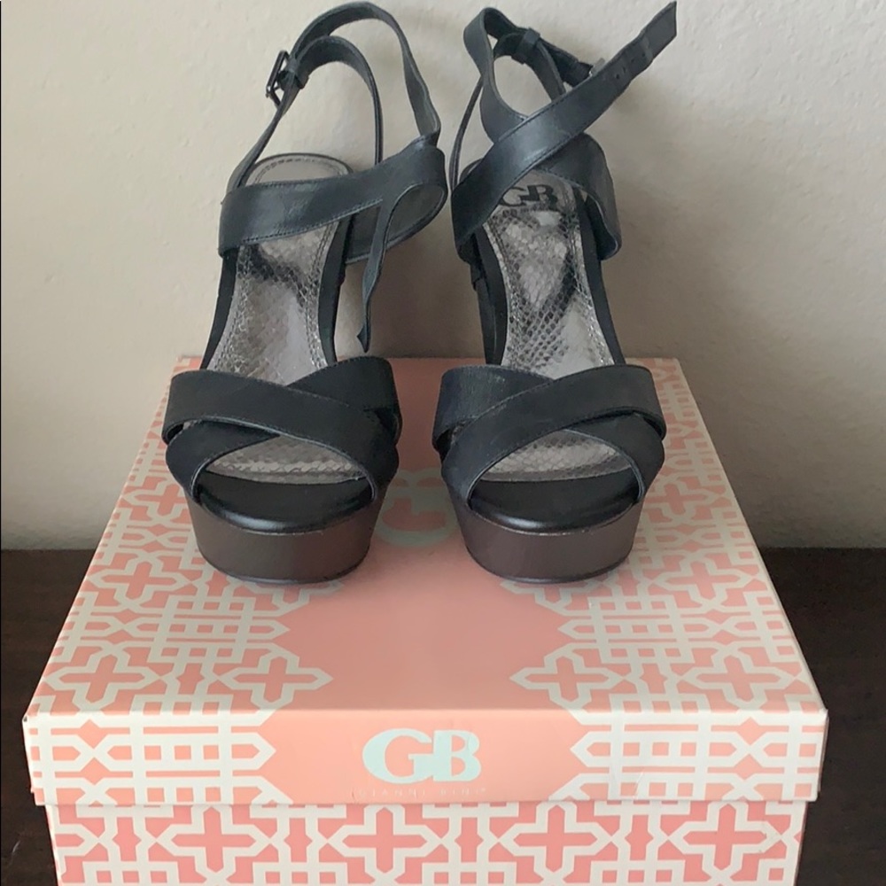 Gianni Bini black never worn wedges sz 9